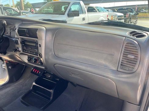 Used 2011 Ford Ranger XLT image 9