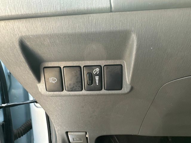 Used 2012 Toyota Prius V Five FWD image 32