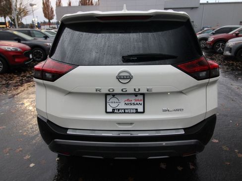 Used 2023 Nissan Rogue SL w/ SL Premium Package image 4
