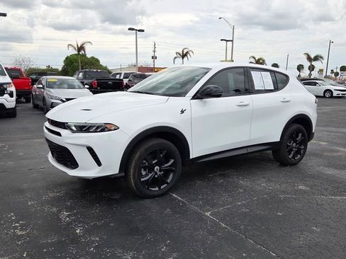 Certified 2024 Dodge Hornet GT w/ GT Blacktop Package image 3