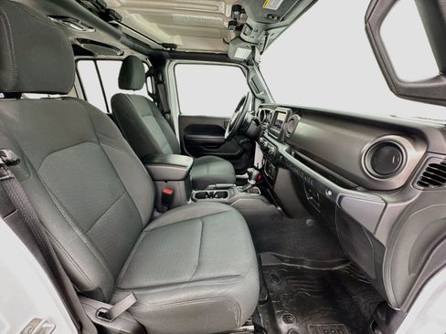 Used 2022 Jeep Wrangler Unlimited Sport AWD/4WD image 19
