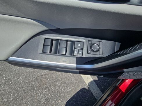Used 2019 Toyota RAV4 XLE w/ Convenience Package AWD/4WD image 30