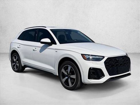 Used 2023 Audi Q5 2.0T Prestige w/ Prestige Package AWD/4WD image 3