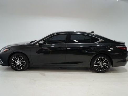 Used 2024 Lexus ES 350 w/ Premium Package FWD image 4