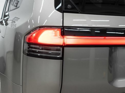 Used 2025 Lexus GX 550 w/ Cold Area Package AWD/4WD image 47