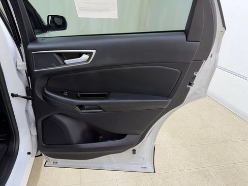 Used 2020 Ford Edge SEL w/ Cold Weather Package AWD/4WD image 13