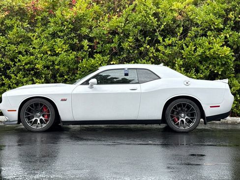Used 2015 Dodge Challenger SRT w/ Technology Group RWD image 7