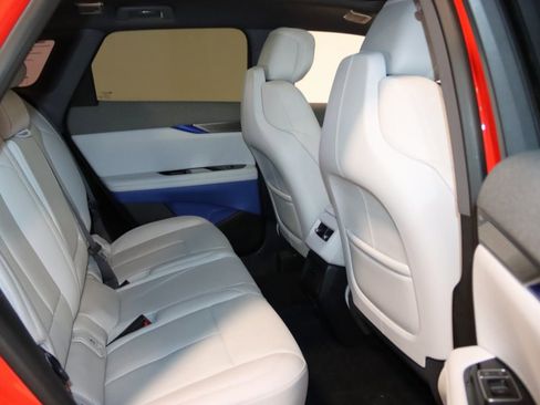 Used 2025 Cadillac Optiq Sport 2 w/ LPO, Floor Liner Package image 70