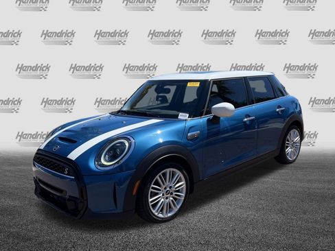 Used 2023 MINI Cooper S FWD image 5