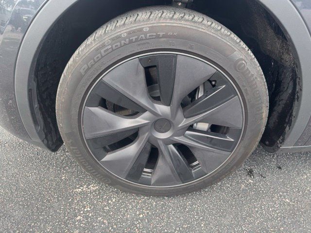 Used 2025 Tesla Model Y Long Range RWD image 7
