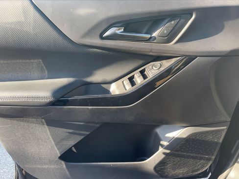 Used 2025 Chevrolet Equinox LT image 20