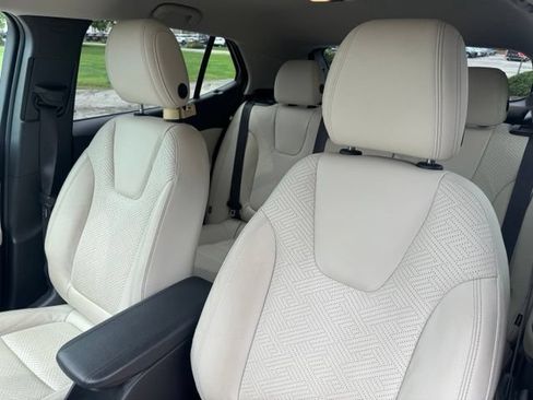Used 2020 Buick Encore GX Essence w/ Advanced Technology Package AWD/4WD image 18