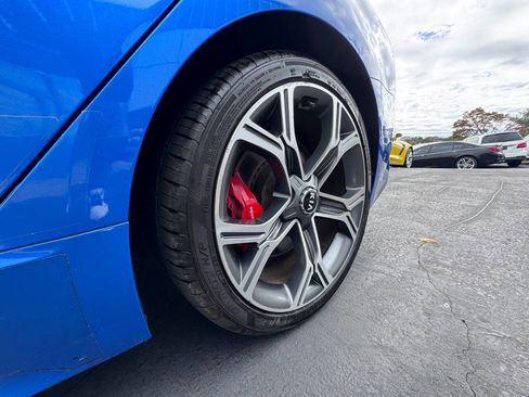 Used 2018 Kia Stinger GT image 27