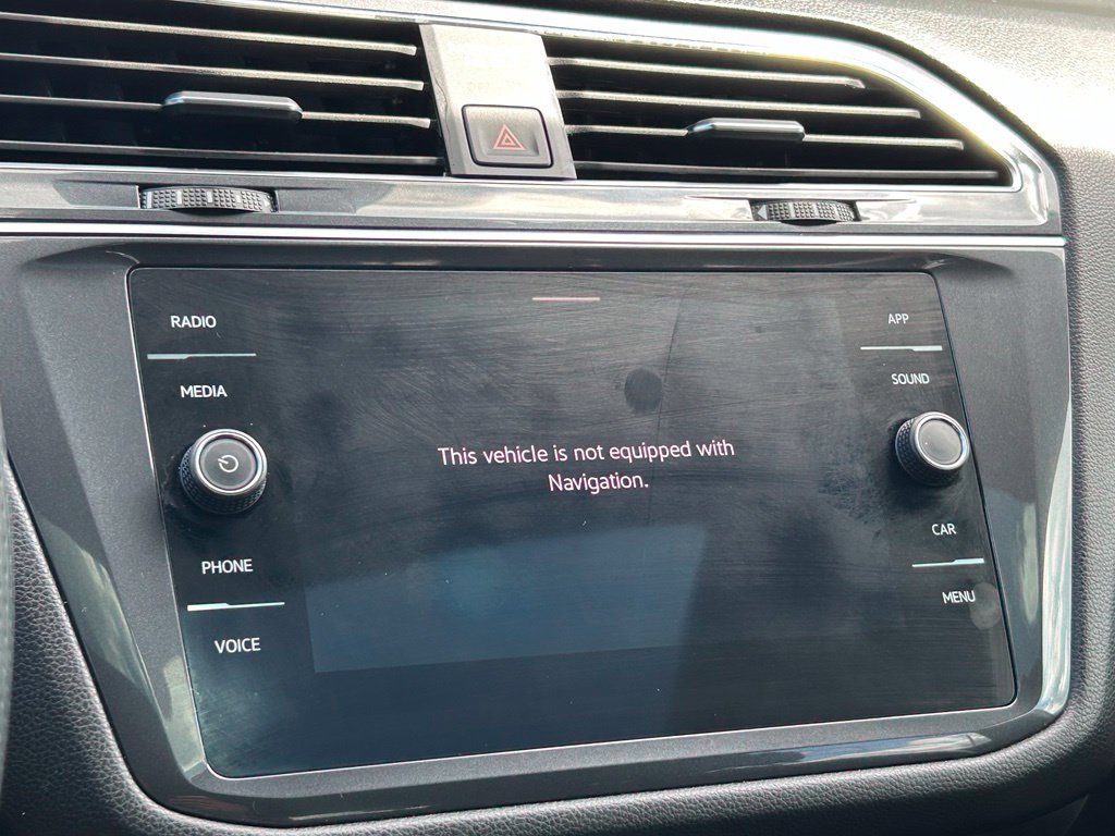 Certified 2024 Volkswagen Tiguan SE R-Line FWD image 30