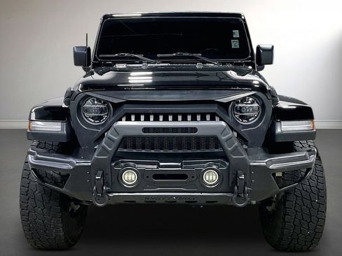 Used 2020 Jeep Wrangler Unlimited Sahara AWD/4WD image 2