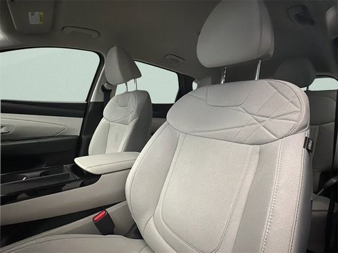 New 2026 Hyundai Tucson Blue SE w/ Tow & Go Package image 9