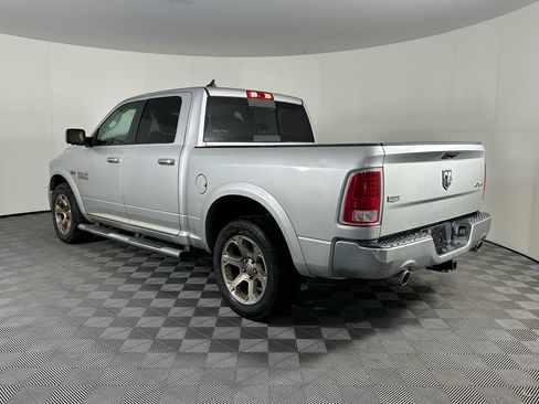 Used 2017 RAM 1500 Laramie w/ Convenience Group AWD/4WD image 4