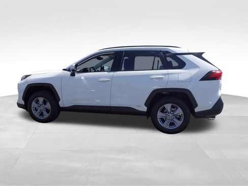 Certified 2025 Toyota RAV4 XLE w/ Convenience Package image 7