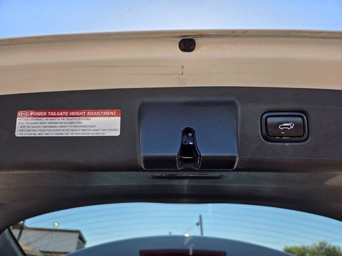 Used 2020 Kia Telluride EX FWD image 13
