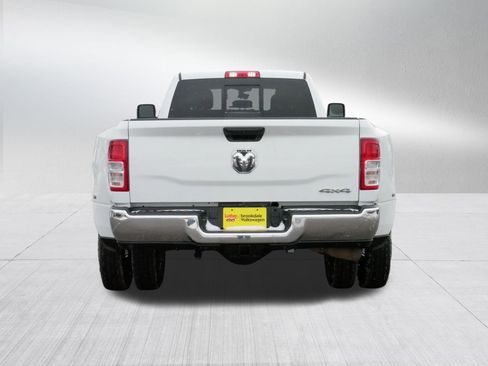 Used 2024 RAM 3500 Tradesman w/ Chrome Appearance Group image 6