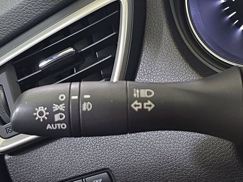 Used 2016 Nissan Rogue SL w/ SL Premium Package image 31