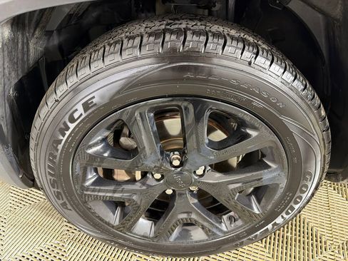 Used 2017 Jeep Renegade Altitude image 11