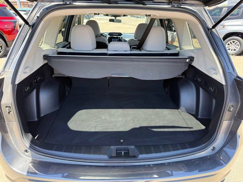 Used 2024 Subaru Forester Premium AWD/4WD image 38
