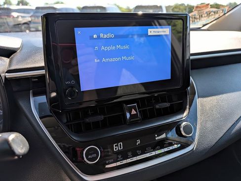 Used 2025 Toyota Corolla LE FWD image 24