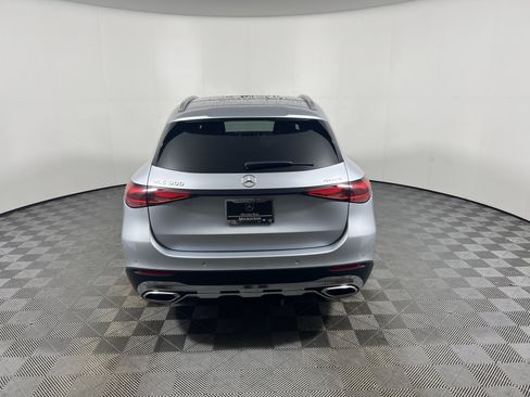 Used 2023 Mercedes-Benz GLC 300 4MATIC image 4