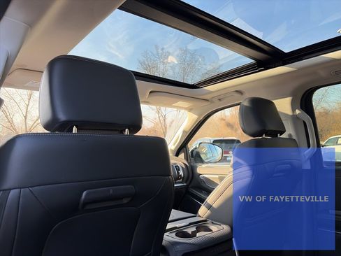 Used 2025 Ford Expedition Max Platinum image 27