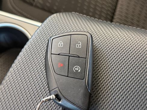 Used 2025 Chevrolet Equinox LT FWD image 24
