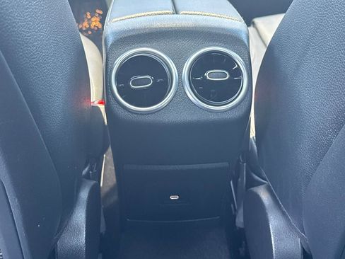 Used 2025 Mercedes-Benz CLA 250 image 25