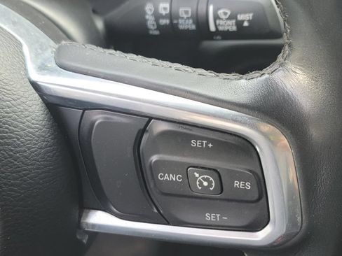 Used 2021 Jeep Wrangler Unlimited Sahara AWD/4WD image 32