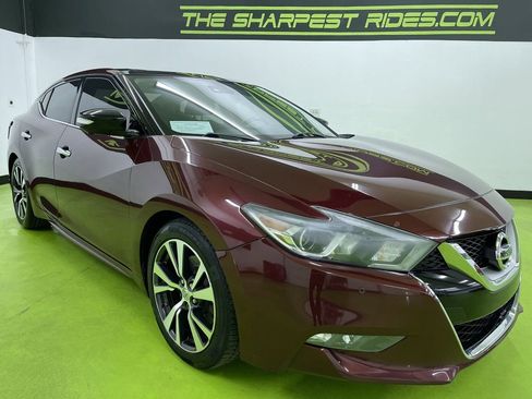 Used 2017 Nissan Maxima Platinum image 2