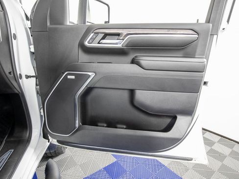 Used 2024 Chevrolet Silverado 2500 LTZ w/ LTZ Plus Package image 14