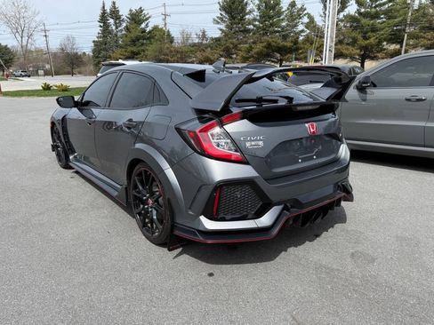 Used 2018 Honda Civic Type R image 8