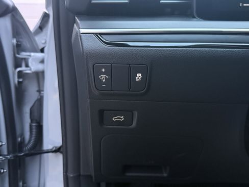 Used 2025 Kia K5 GT-Line w/ GT-Line Premium Package image 12