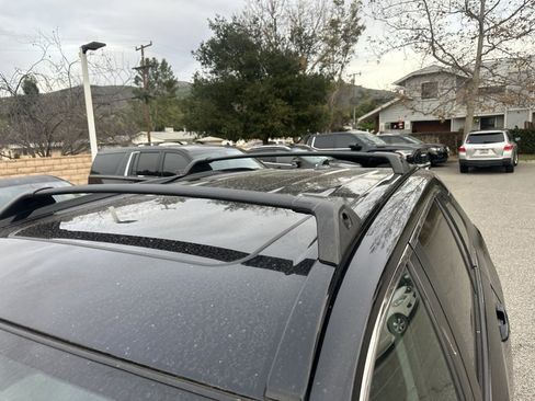 Used 2021 Toyota RAV4 XLE Premium image 8