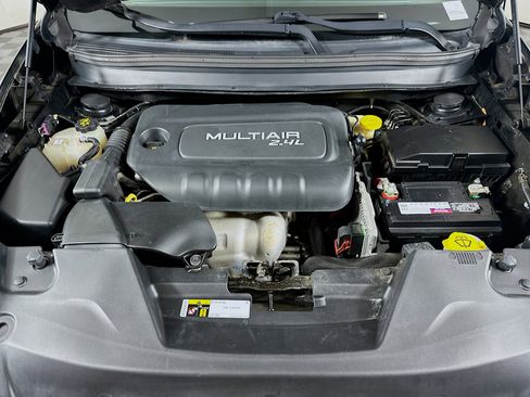 Used 2017 Jeep Cherokee Sport image 29