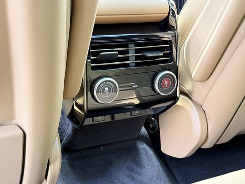 New 2026 Land Rover Range Rover Sport SE image 11