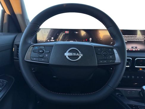 New 2026 Nissan Sentra SR w/ SR Premium Package FWD image 12