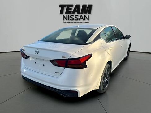 Certified 2025 Nissan Altima 2.5 SR AWD/4WD image 16