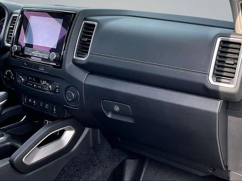 Used 2023 Nissan Frontier SV w/ SV Convenience Package AWD/4WD image 25