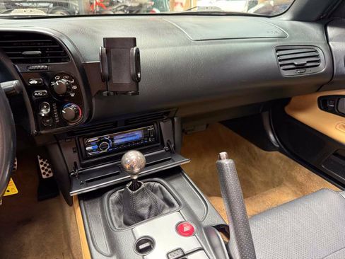 Used 2004 Honda S2000 image 23