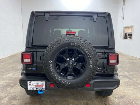 Used 2023 Jeep Wrangler Unlimited w/ Sun & Screen Package AWD/4WD image 4