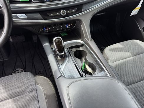 Used 2021 Buick Enclave Preferred FWD image 32