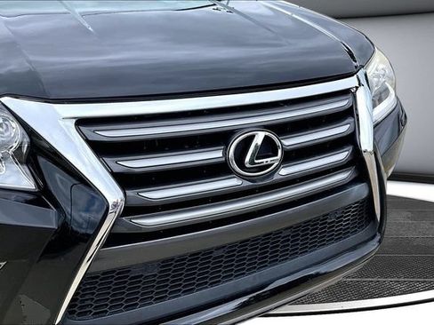 Used 2016 Lexus GX 460 w/ Premium Package AWD/4WD image 30