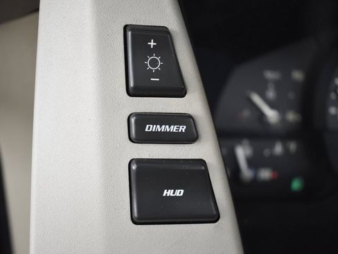 Used 2005 Cadillac XLR image 17