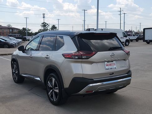 Used 2021 Nissan Rogue Platinum FWD image 7