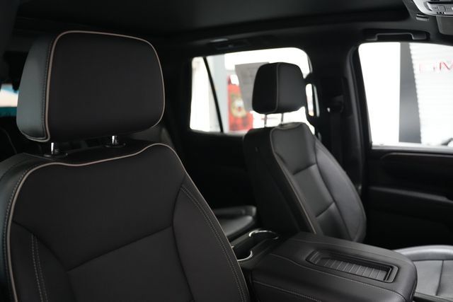 Used 2023 Chevrolet Tahoe Premier AWD/4WD image 25